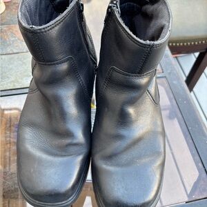Hush Puppies Leather Ankle Boots side Zipper Insulated Black Men Size 10.5 EW